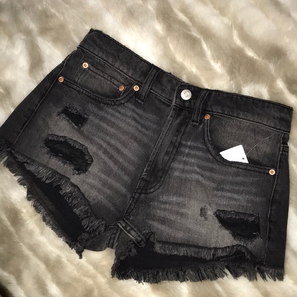 🆕 BDG super cute shorts - Picture 4 of 5